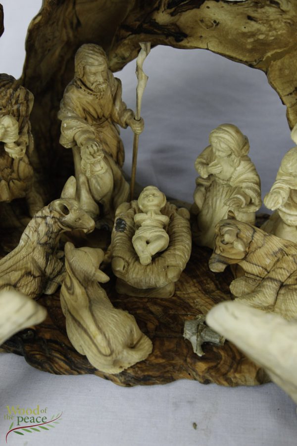 HAND CARVED OLIVE WOOD NATIVITY SCENE NATIVITY SETS WITH GROTTO One of a Kind O2 - Image 5